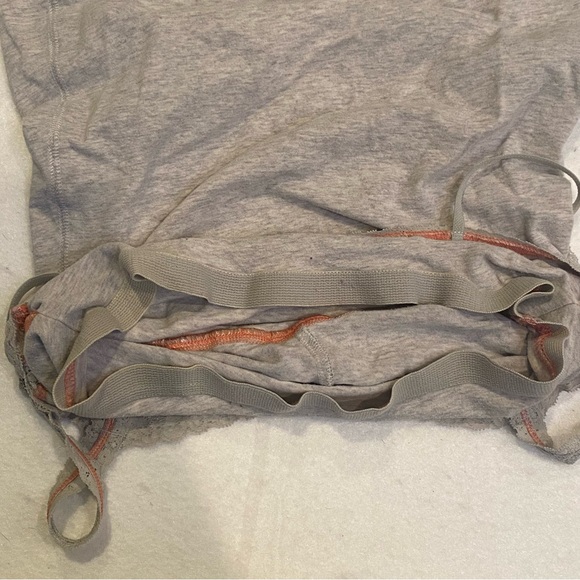 American Eagle Lace Cami - Picture 4 of 15